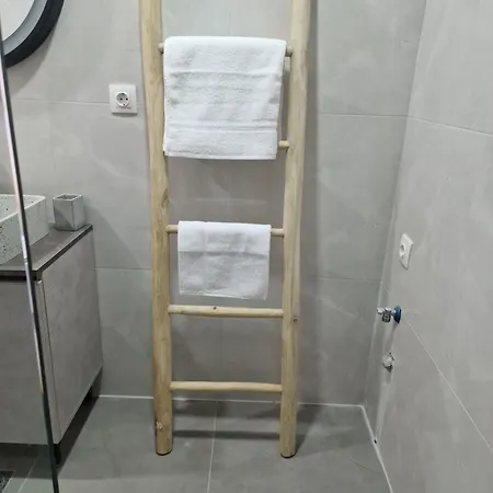 Closer Premium 1 * Salonic